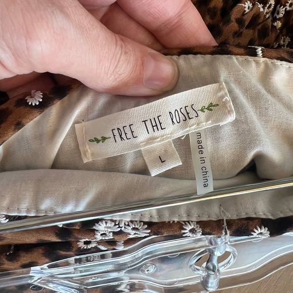 Free The Roses Two Piece Skirt and Blouse Set - Picture 3 of 7